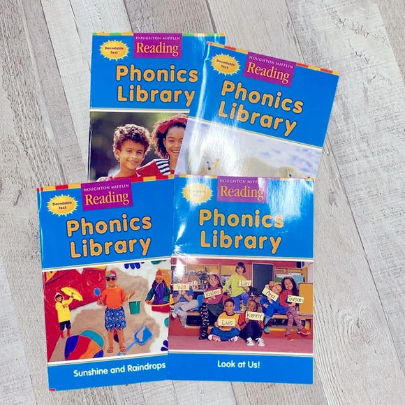 Phonics library set of 4 books - Picture 2 of 4